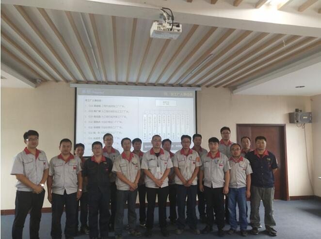 銳意改革 激發(fā)活力 回歸產(chǎn)品 強(qiáng)本固基 為迎接華翔集團(tuán)新一輪騰飛，打造世界華翔而不懈奮斗！---記華翔集團(tuán)制造平臺(tái)成立大會(huì)