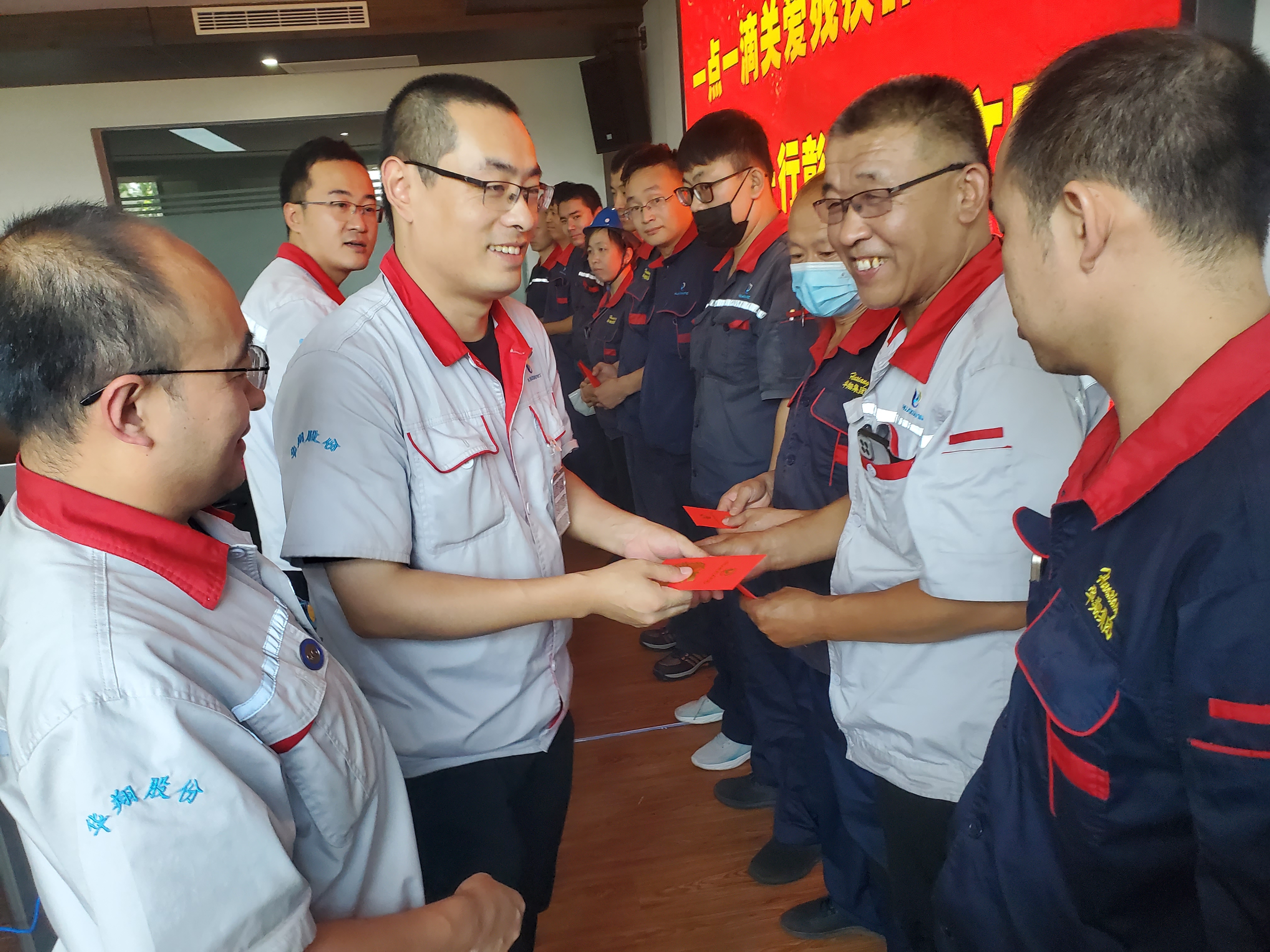 “扶殘助殘有你有我”，華翔很暖心！