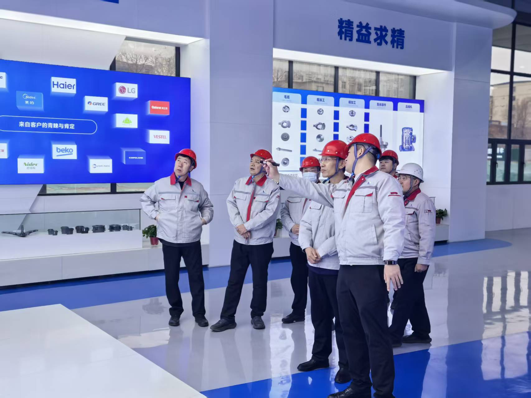 臨汾市委常委、洪洞縣委書記張晉偉深入華翔洪洞智能科技產(chǎn)業(yè)園調(diào)研